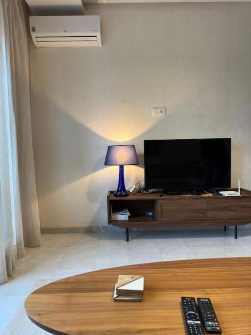 Stylish 2 Bedroom, In The Heart Of Apartment *
